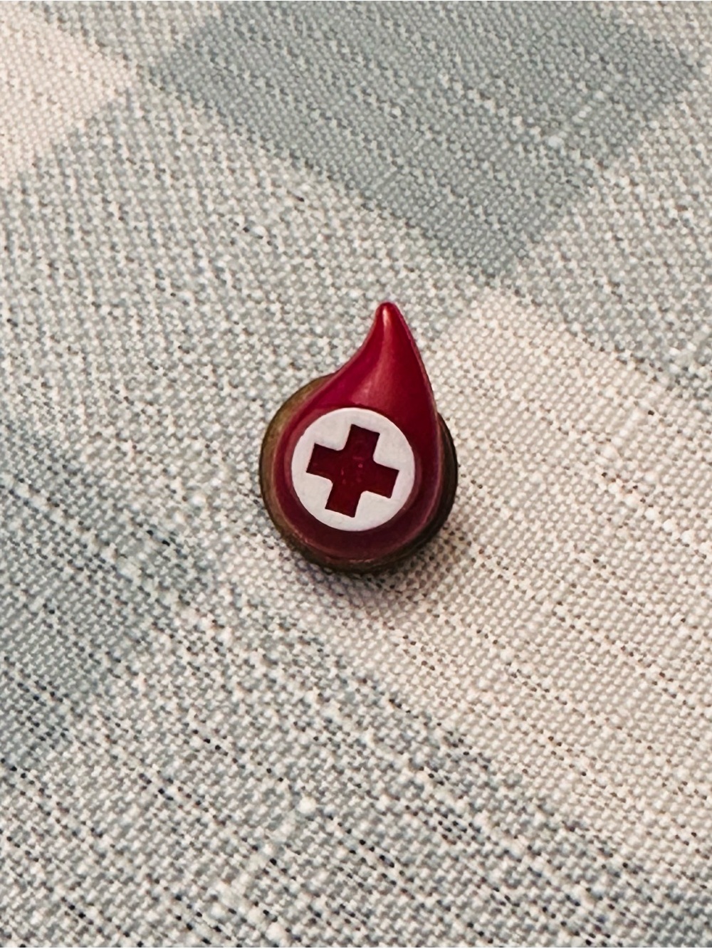 VTG Red Cross Donor pin